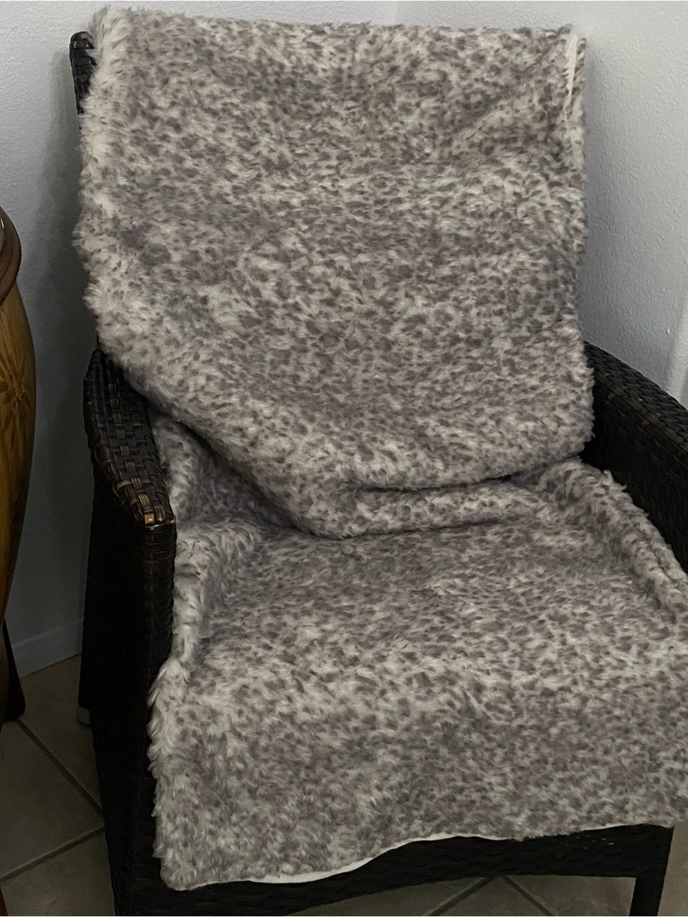 West Elm Faux Fur Plush Chinchilla/Snow Leopard Throw 60